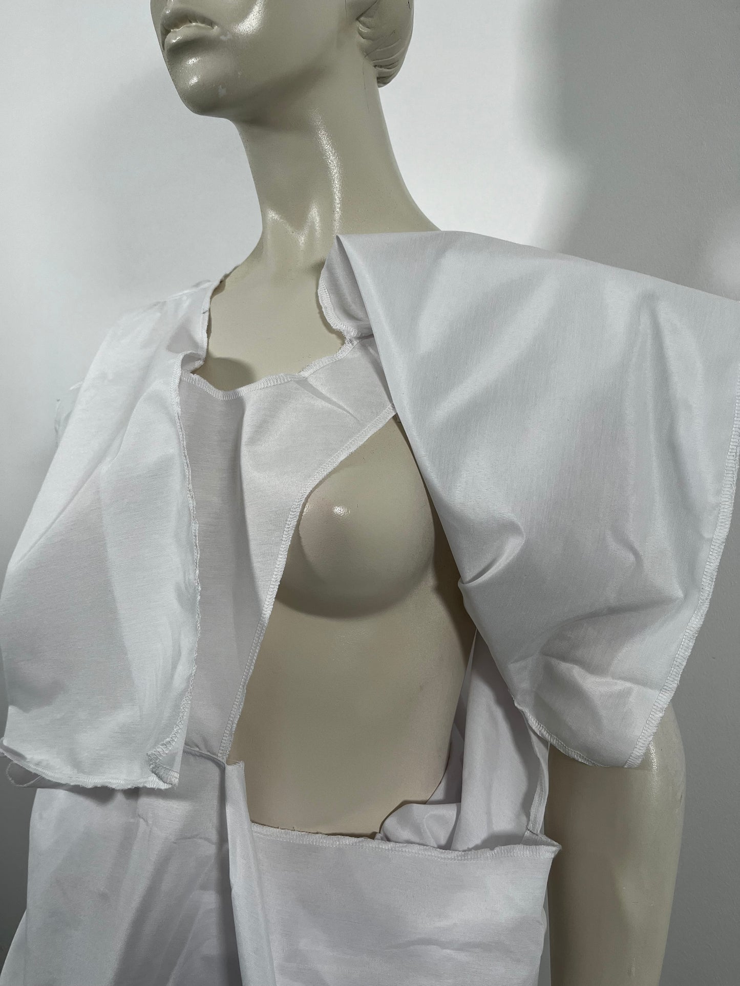 Blouse MIARO - Dispositif de protection de l'intimité