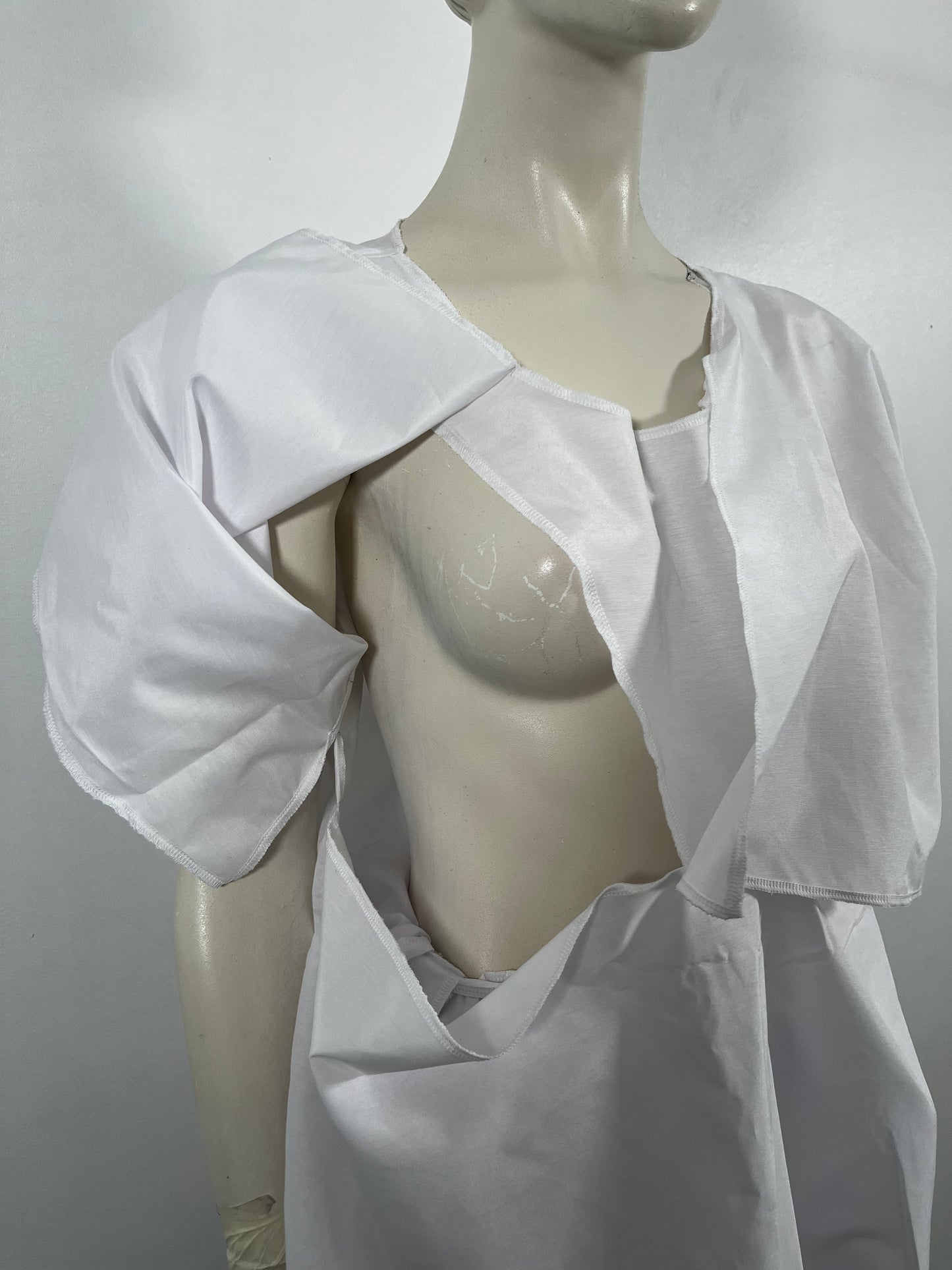Blouse MIARO - Dispositif de protection de l'intimité